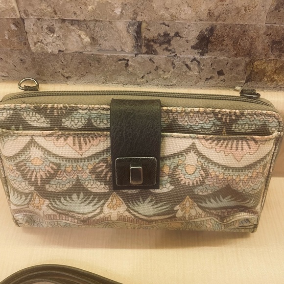Sakroots crossbody wallet - Picture 2 of 8